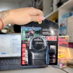 Candado con alarma reforzado, incluye llaves de repuesto